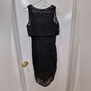 RW&CO. Black Sleeveless Sheath Midi Dress